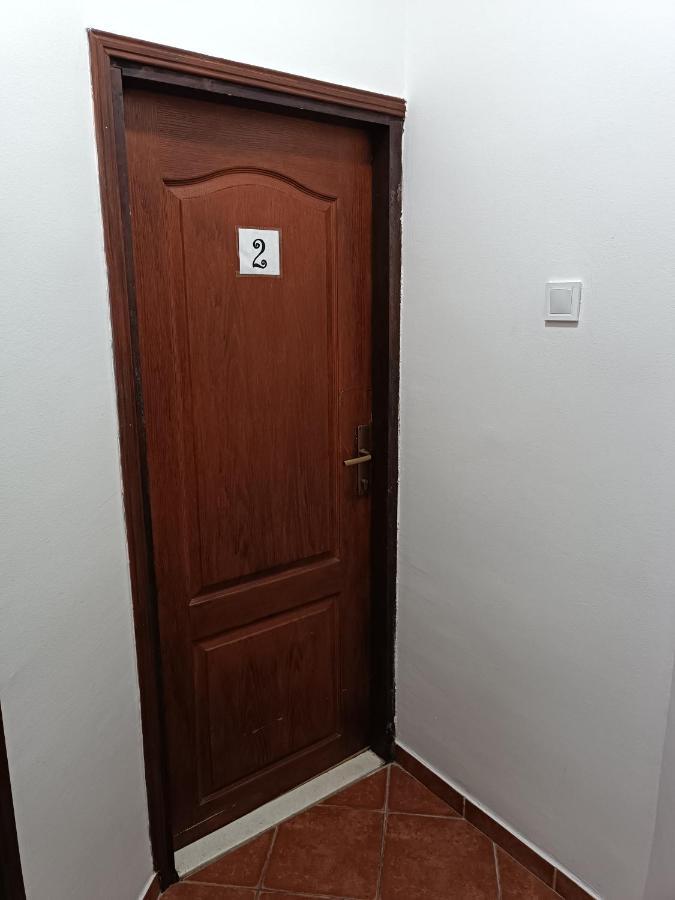 Guesthouse Bit Accommodation Kotor Bagian luar foto