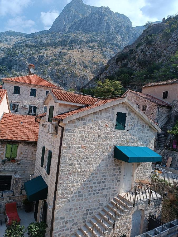 Guesthouse Bit Accommodation Kotor Bagian luar foto