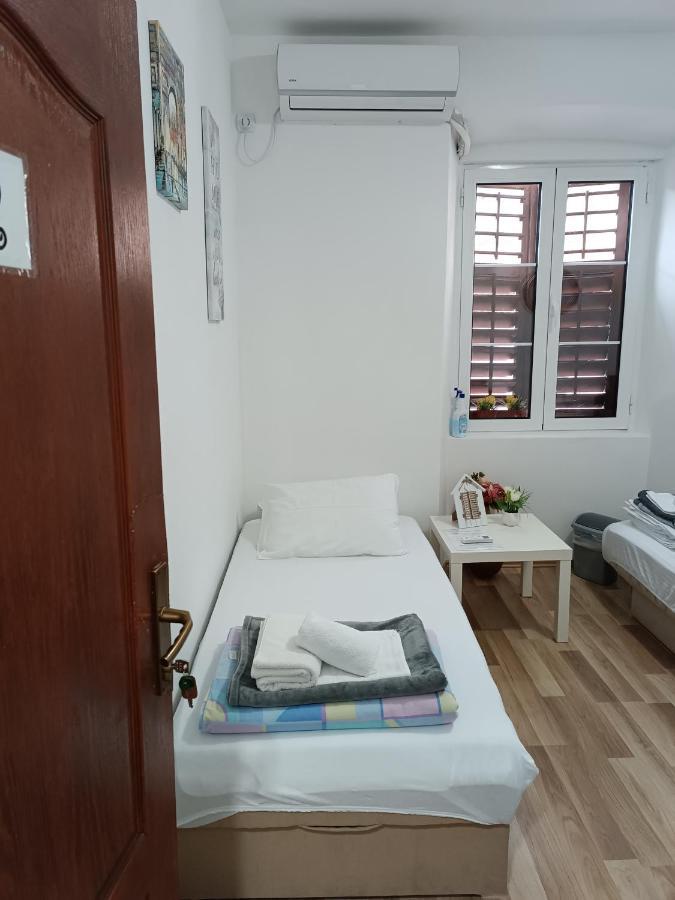 Guesthouse Bit Accommodation Kotor Bagian luar foto