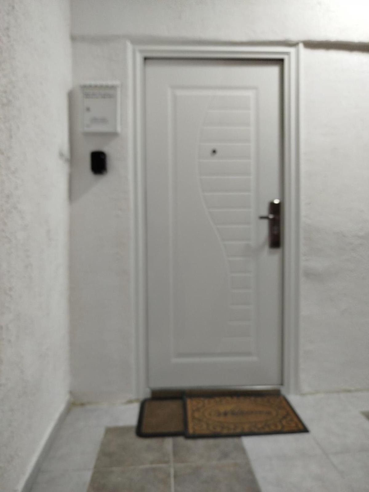 Guesthouse Bit Accommodation Kotor Bagian luar foto